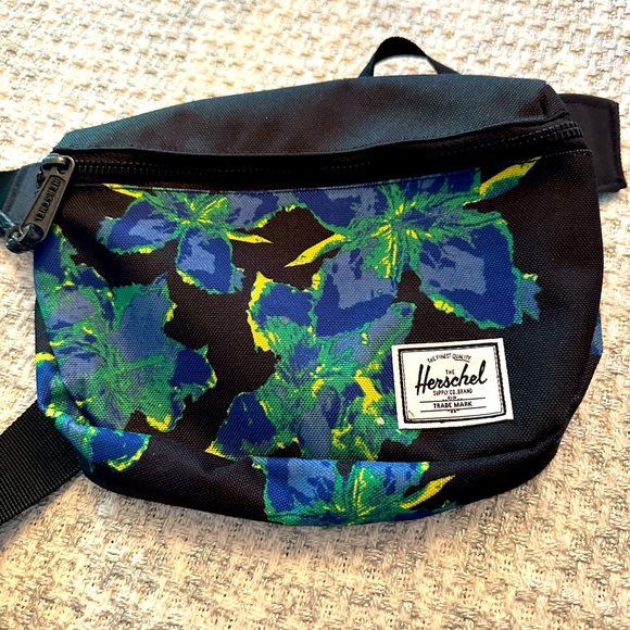 HERSCHEL SUPPLY FIFTEEN (BLACK/NEON FLORAL) CANVAS FANNY HIP PACK  NWOT - Picture 3 of 9
